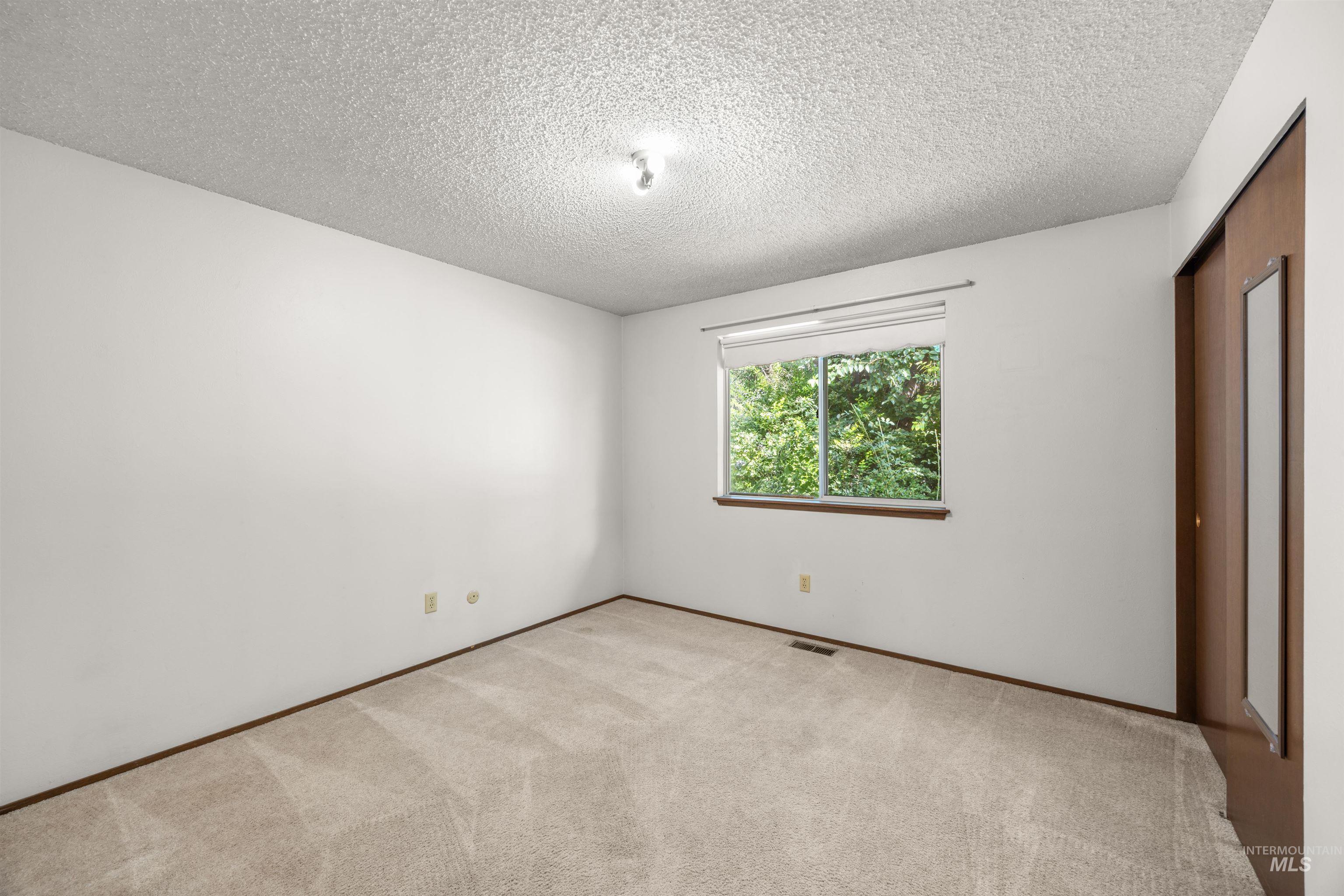 2031 NW 10th St, Meridian, Idaho 83646, 4 Bedrooms, 2 Bathrooms, Residential For Sale, Price $420,000, 98998857