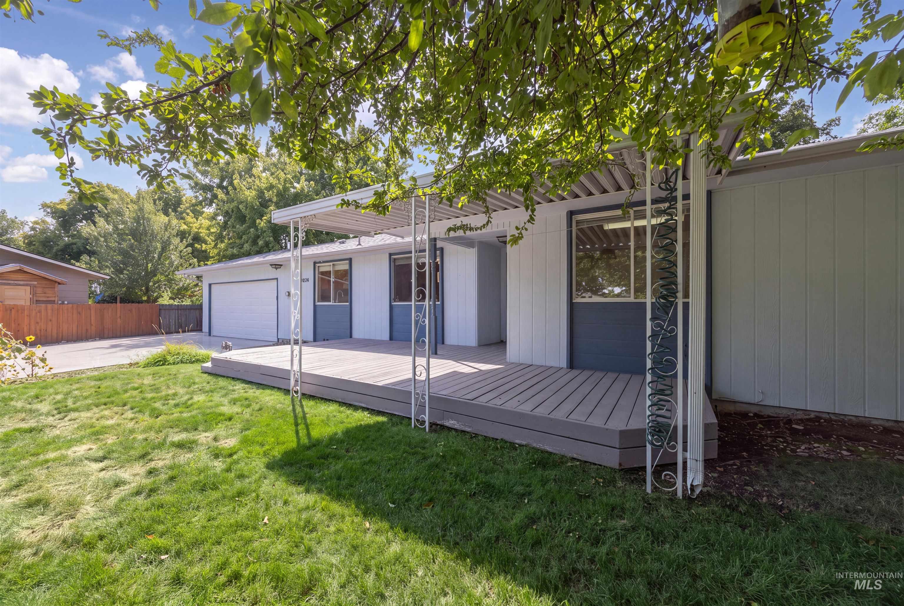2031 NW 10th St, Meridian, Idaho 83646, 4 Bedrooms, 2 Bathrooms, Residential For Sale, Price $420,000, 98998857