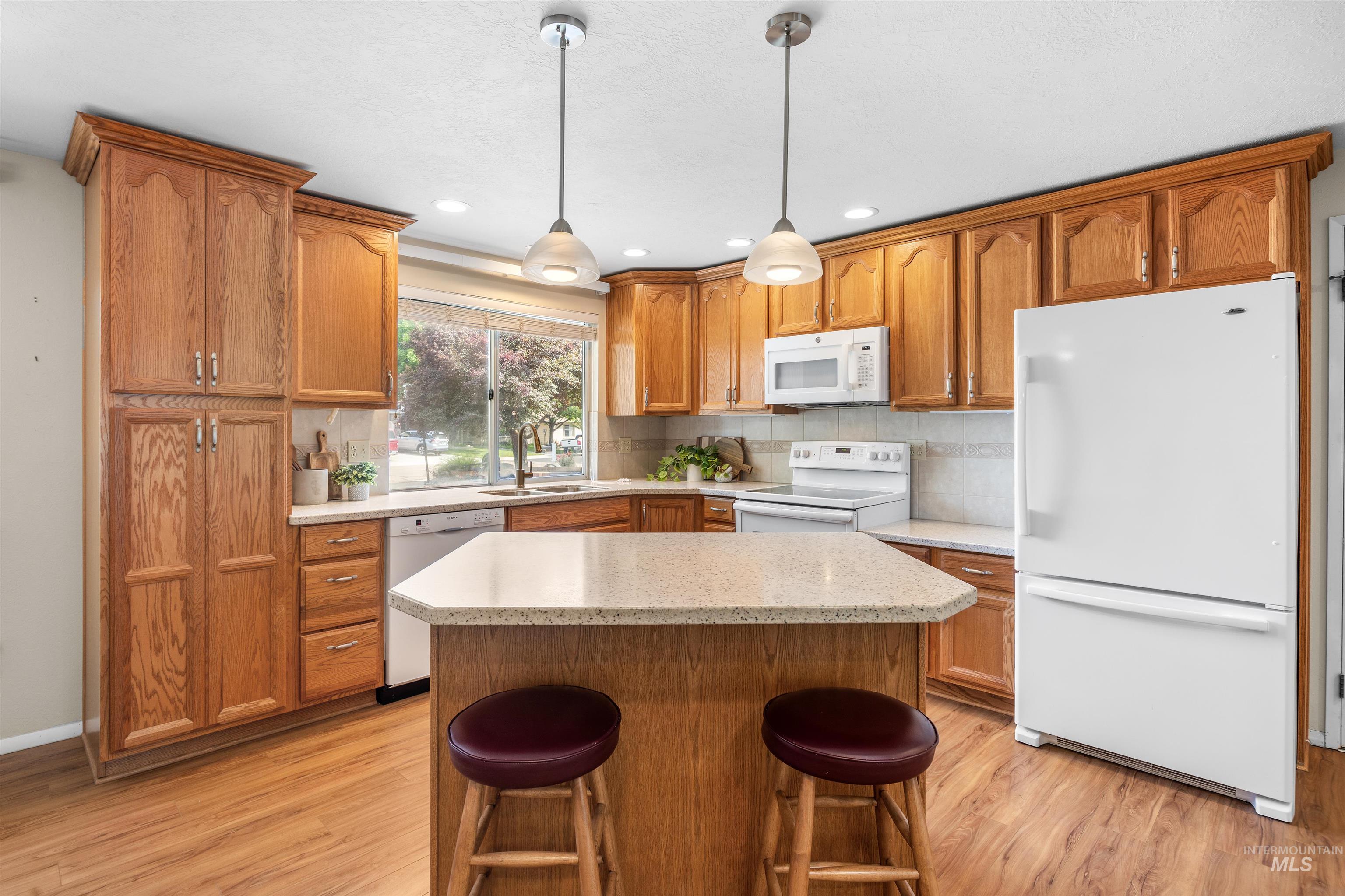 2031 NW 10th St, Meridian, Idaho 83646, 4 Bedrooms, 2 Bathrooms, Residential For Sale, Price $420,000, 98998857