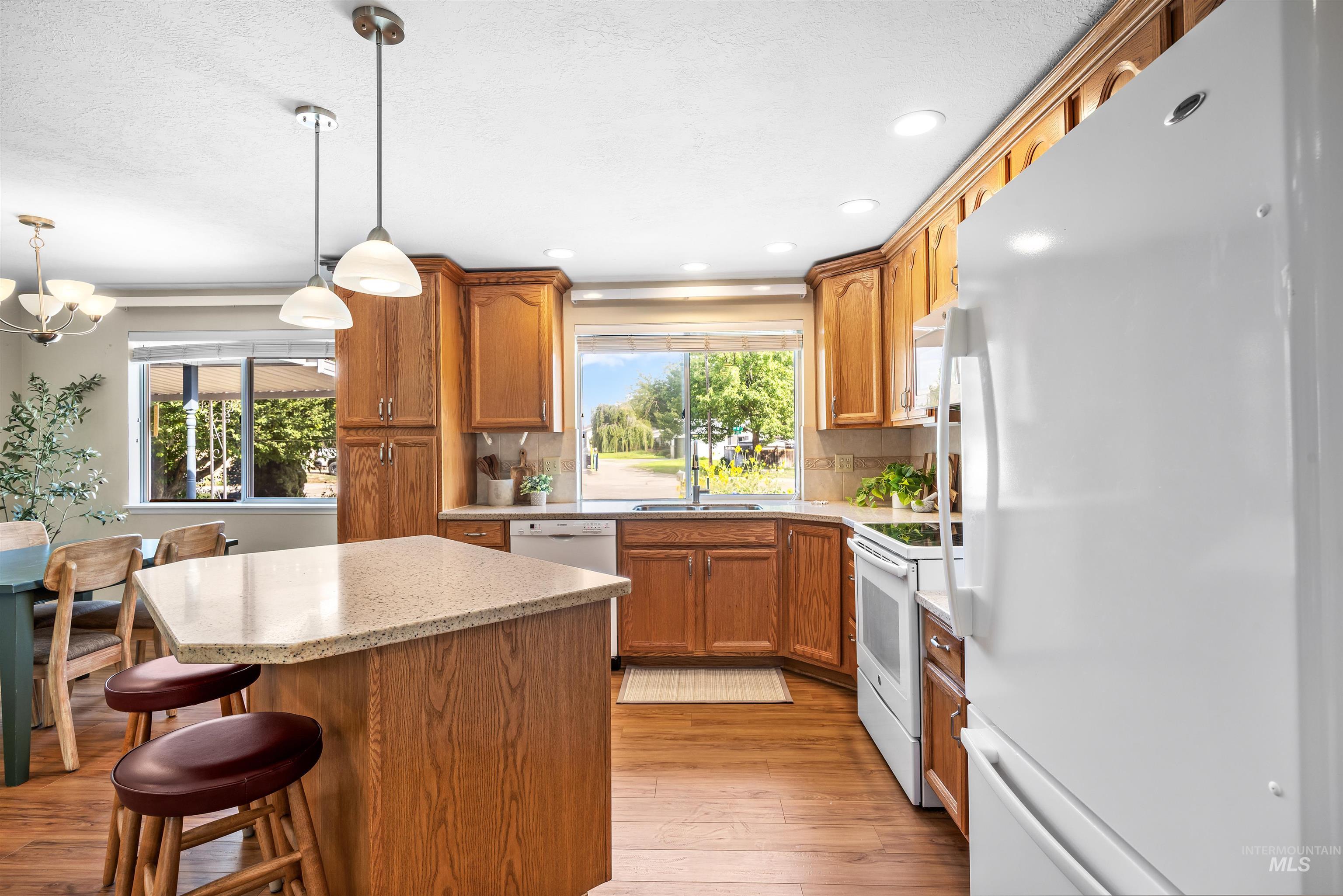 2031 NW 10th St, Meridian, Idaho 83646, 4 Bedrooms, 2 Bathrooms, Residential For Sale, Price $420,000, 98998857