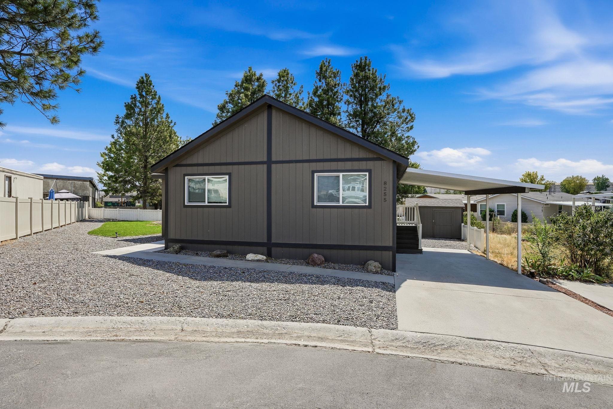 8255 Blue Ridge, Boise, Idaho 83716, 3 Bedrooms, 2 Bathrooms, Residential For Sale, Price $160,000,MLS 98998861