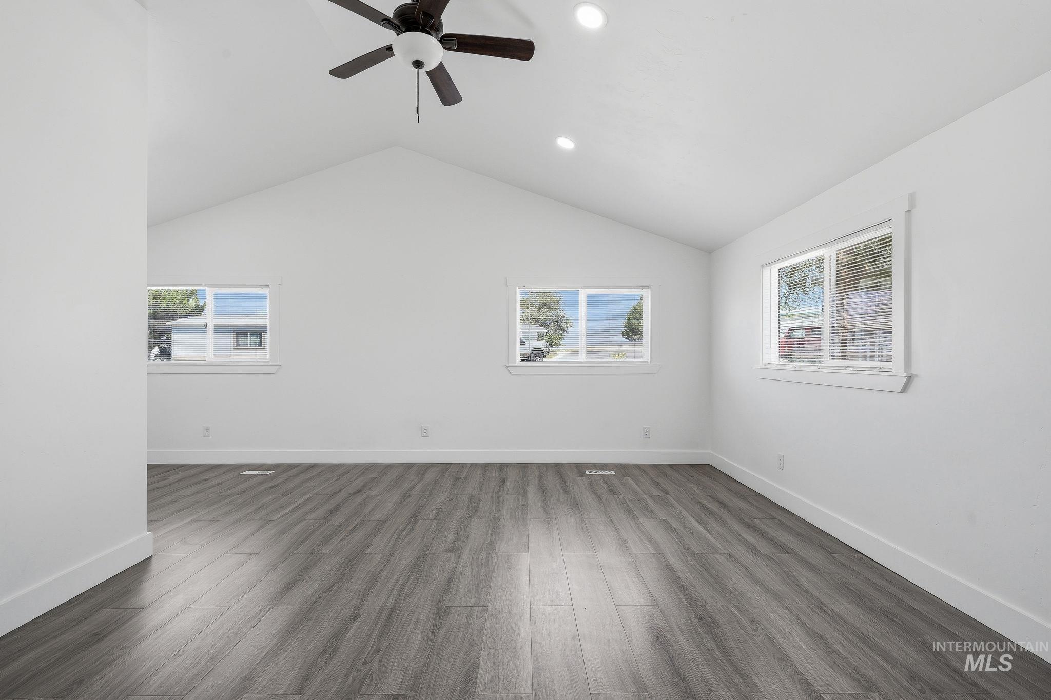 8255 Blue Ridge, Boise, Idaho 83716, 3 Bedrooms, 2 Bathrooms, Residential For Sale, Price $160,000,MLS 98998861