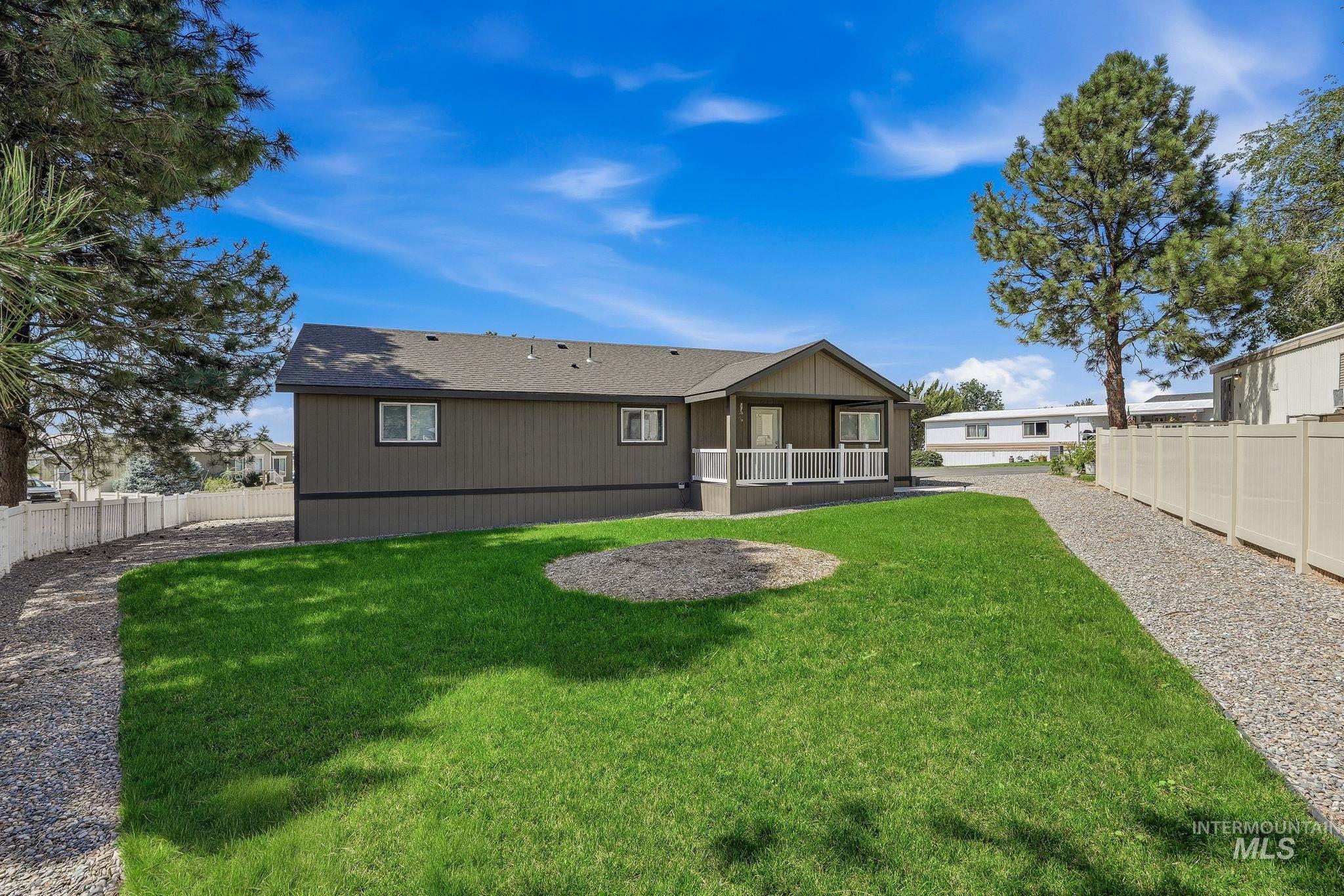 8255 Blue Ridge, Boise, Idaho 83716, 3 Bedrooms, 2 Bathrooms, Residential For Sale, Price $160,000,MLS 98998861