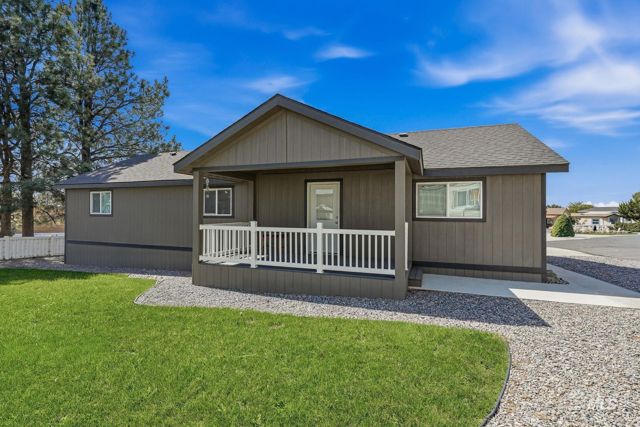 8255 Blue Ridge, Boise, Idaho 83716, 3 Bedrooms, 2 Bathrooms, Residential For Sale, Price $160,000,MLS 98998861
