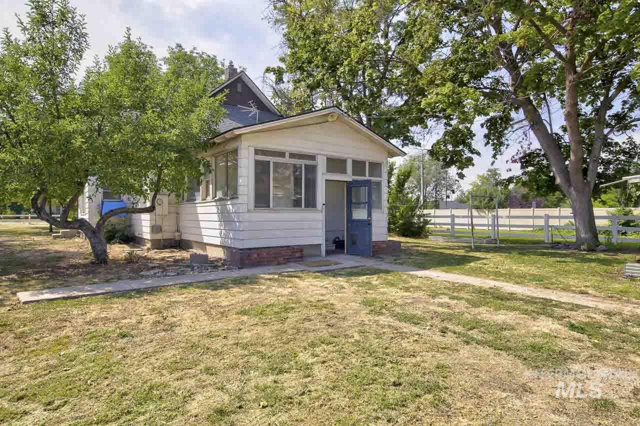 1104 Lone Star Rd, Nampa, Idaho 83651, 3 Bedrooms, 1 Bathroom, Residential For Sale, Price $444,900,MLS 98998862