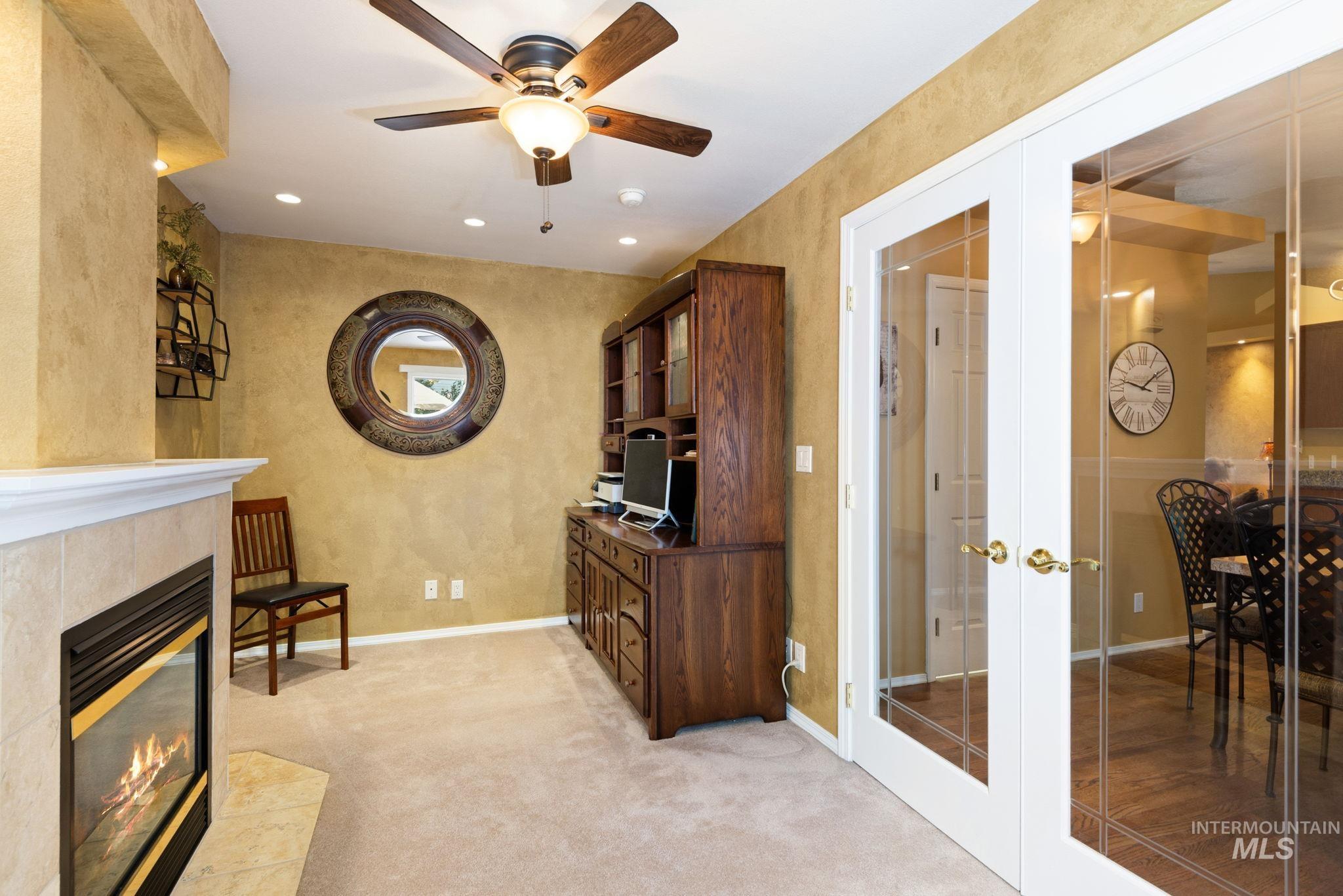 9985 W Mesquite Ct, Boise, Idaho 83704, 2 Bedrooms, 2 Bathrooms, Residential For Sale, Price $399,900,MLS 98998867
