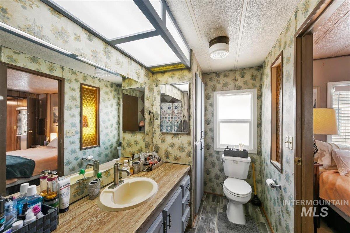915 S Curtis Rd Trlr 68, Boise, Idaho 83705, 2 Bedrooms, 2 Bathrooms, Residential For Sale, Price $59,500,MLS 98998868