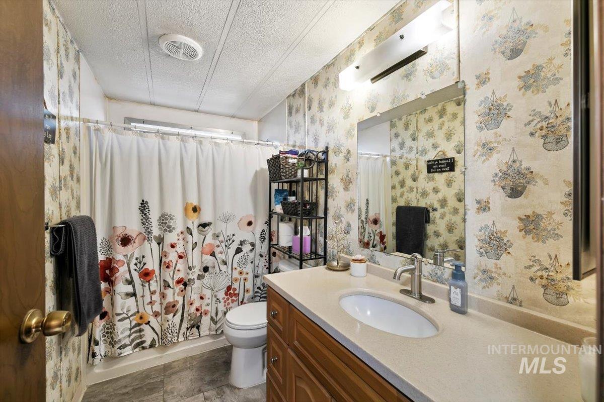 915 S Curtis Rd Trlr 68, Boise, Idaho 83705, 2 Bedrooms, 2 Bathrooms, Residential For Sale, Price $59,500,MLS 98998868