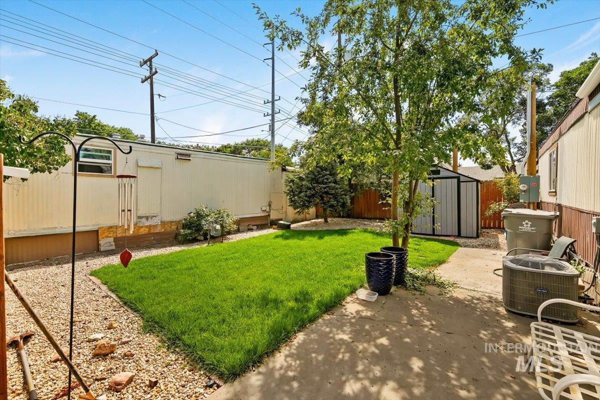 915 S Curtis Rd Trlr 68, Boise, Idaho 83705, 2 Bedrooms, 2 Bathrooms, Residential For Sale, Price $59,500,MLS 98998868