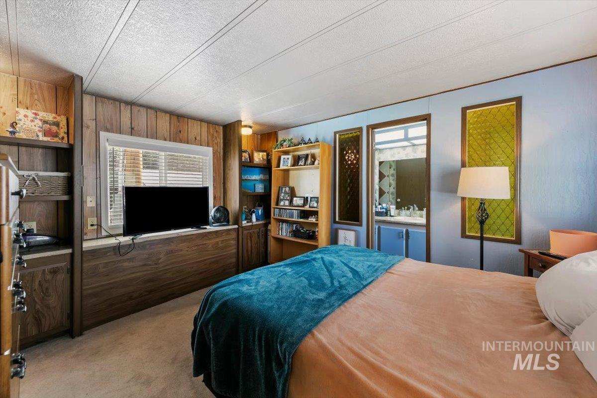 915 S Curtis Rd Trlr 68, Boise, Idaho 83705, 2 Bedrooms, 2 Bathrooms, Residential For Sale, Price $59,500,MLS 98998868