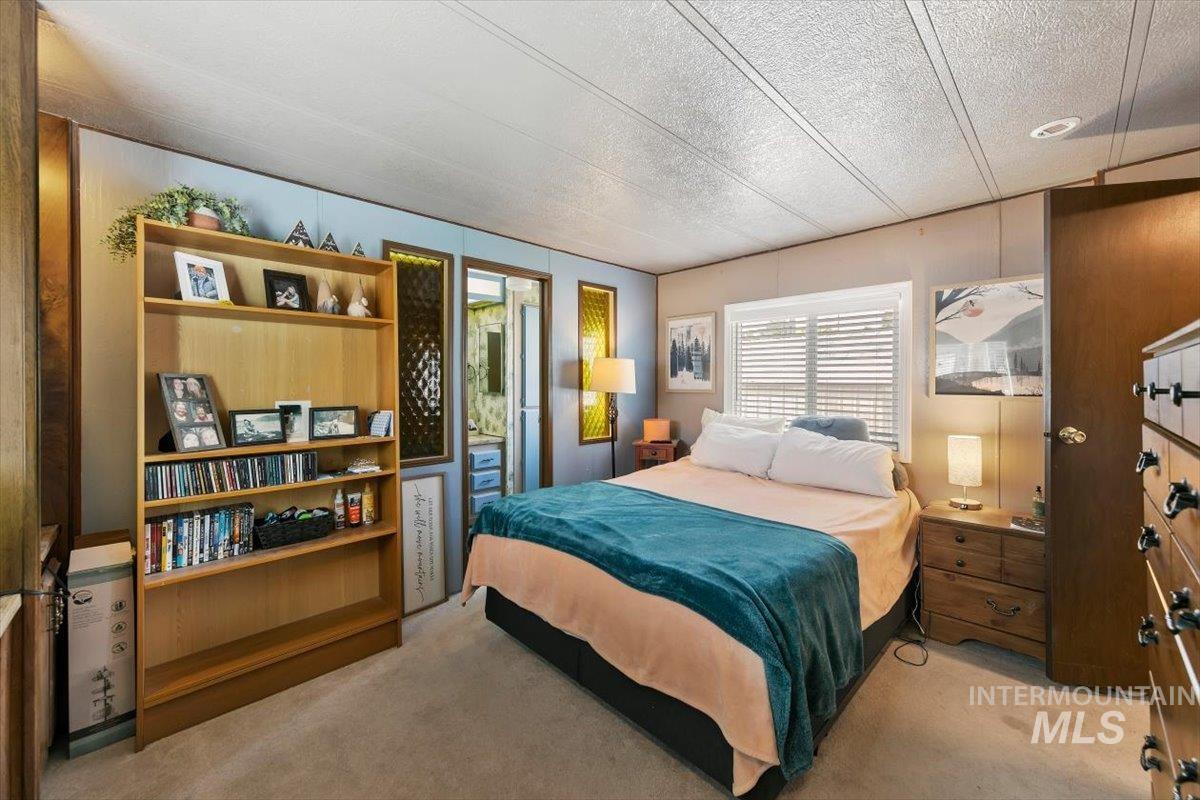 915 S Curtis Rd Trlr 68, Boise, Idaho 83705, 2 Bedrooms, 2 Bathrooms, Residential For Sale, Price $59,500,MLS 98998868