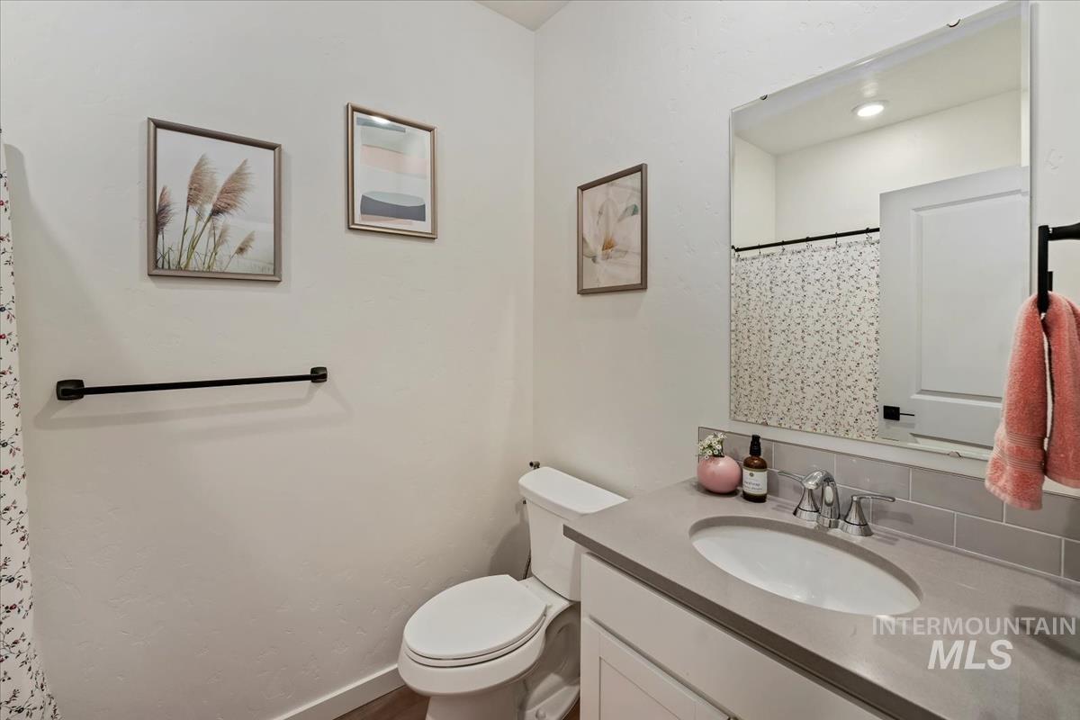 521 W Learmont St, Meridian, Idaho 83642, 3 Bedrooms, 2 Bathrooms, Residential For Sale, Price $425,000,MLS 98998871