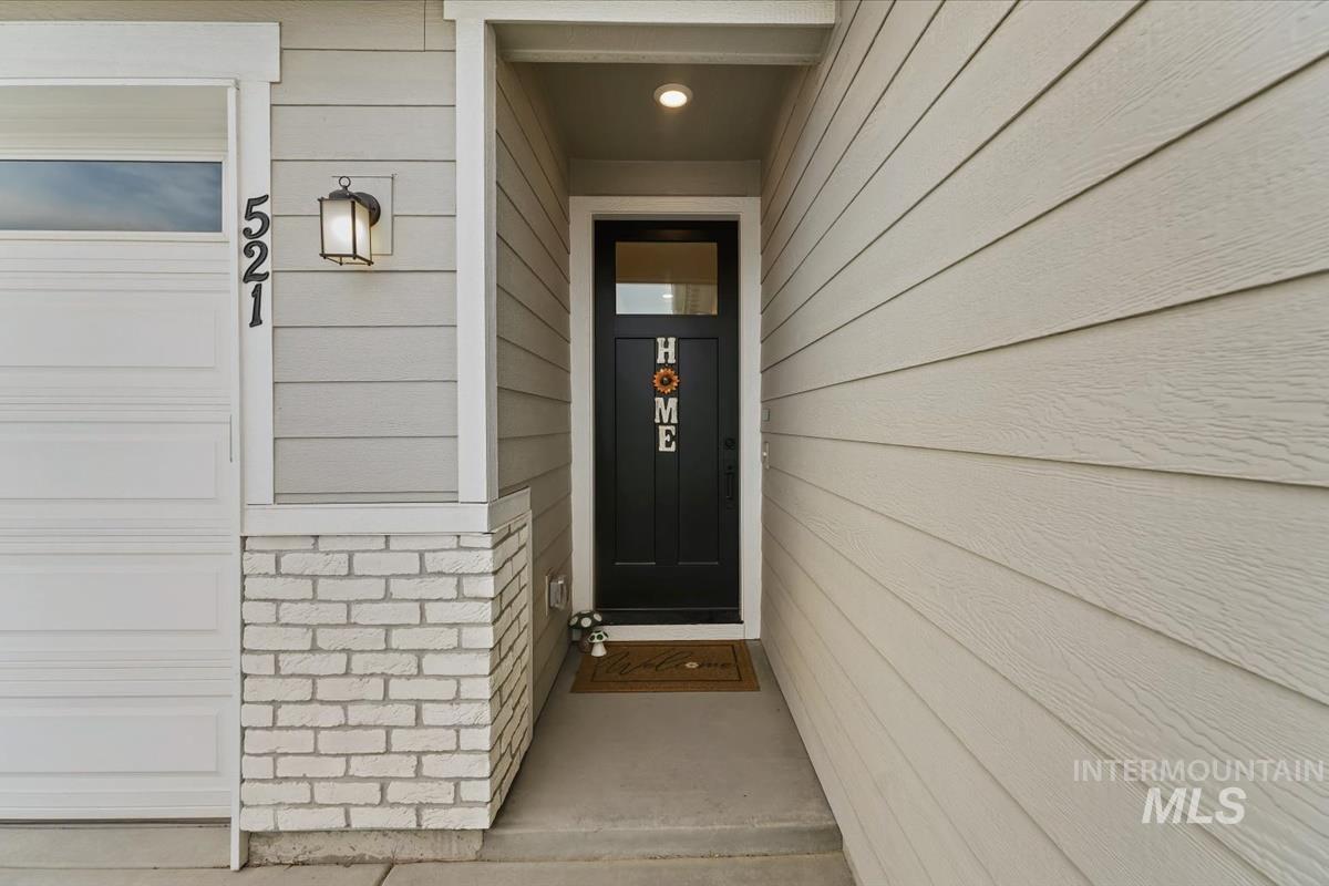 521 W Learmont St, Meridian, Idaho 83642, 3 Bedrooms, 2 Bathrooms, Residential For Sale, Price $425,000,MLS 98998871