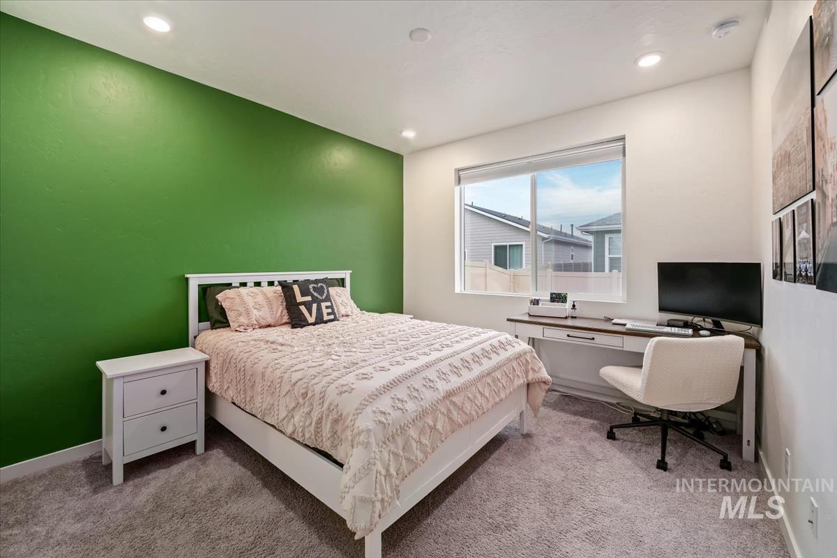 521 W Learmont St, Meridian, Idaho 83642, 3 Bedrooms, 2 Bathrooms, Residential For Sale, Price $425,000,MLS 98998871
