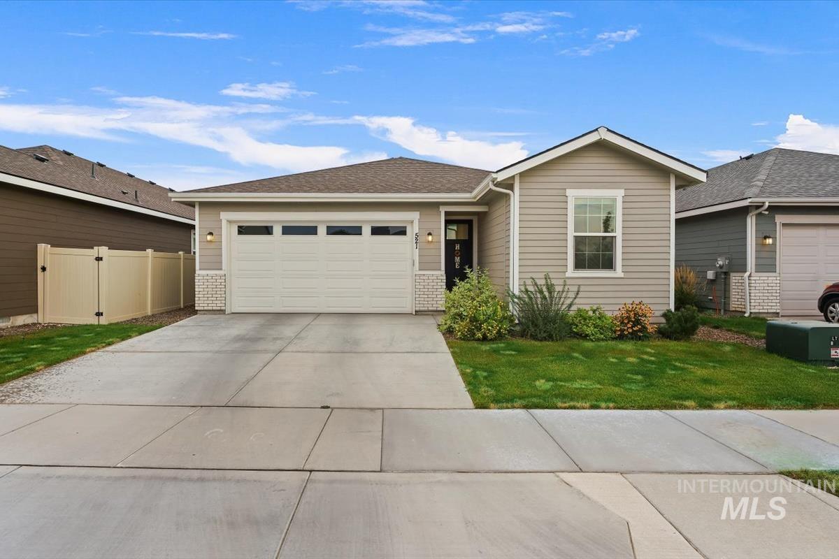 521 W Learmont St, Meridian, Idaho 83642, 3 Bedrooms, 2 Bathrooms, Residential For Sale, Price $425,000,MLS 98998871