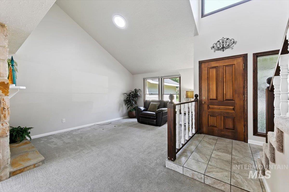 385 W Charlwood Ct, Boise, Idaho 83706, 3 Bedrooms, 2.5 Bathrooms, Residential For Sale, Price $547,500,MLS 98998873