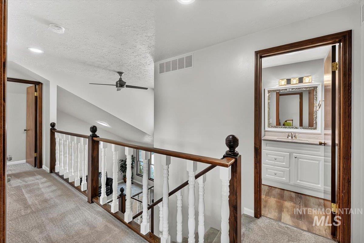 385 W Charlwood Ct, Boise, Idaho 83706, 3 Bedrooms, 2.5 Bathrooms, Residential For Sale, Price $547,500,MLS 98998873