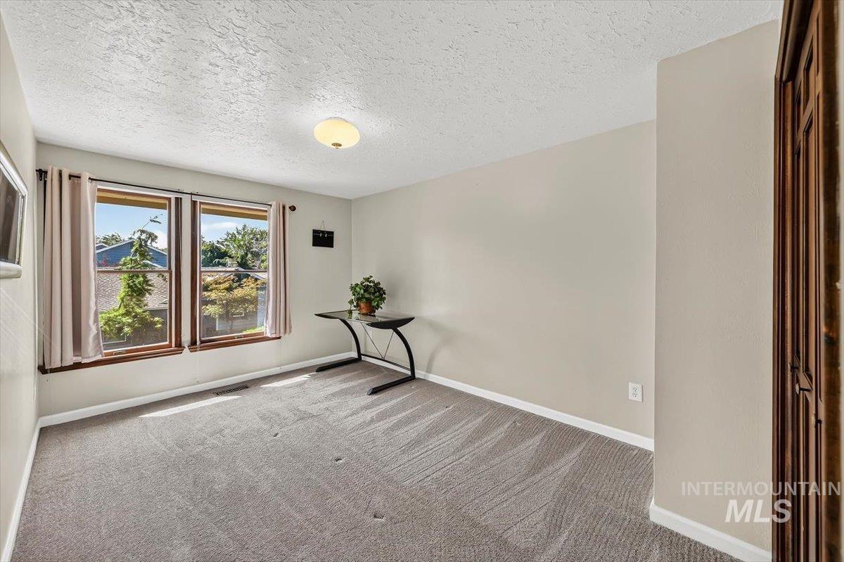 385 W Charlwood Ct, Boise, Idaho 83706, 3 Bedrooms, 2.5 Bathrooms, Residential For Sale, Price $547,500,MLS 98998873