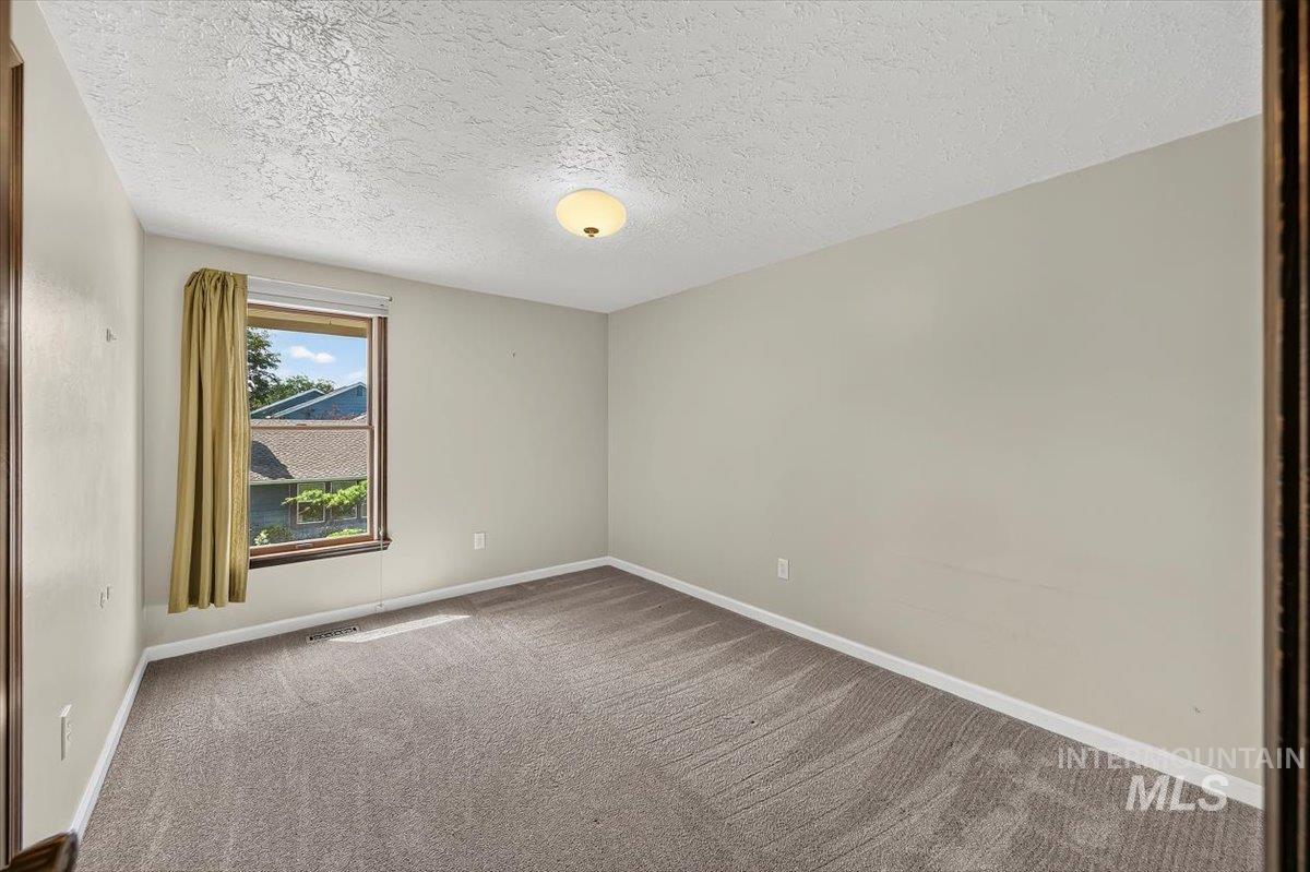 385 W Charlwood Ct, Boise, Idaho 83706, 3 Bedrooms, 2.5 Bathrooms, Residential For Sale, Price $547,500,MLS 98998873