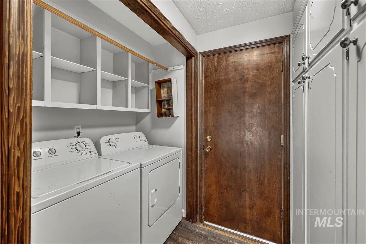 385 W Charlwood Ct, Boise, Idaho 83706, 3 Bedrooms, 2.5 Bathrooms, Residential For Sale, Price $547,500,MLS 98998873