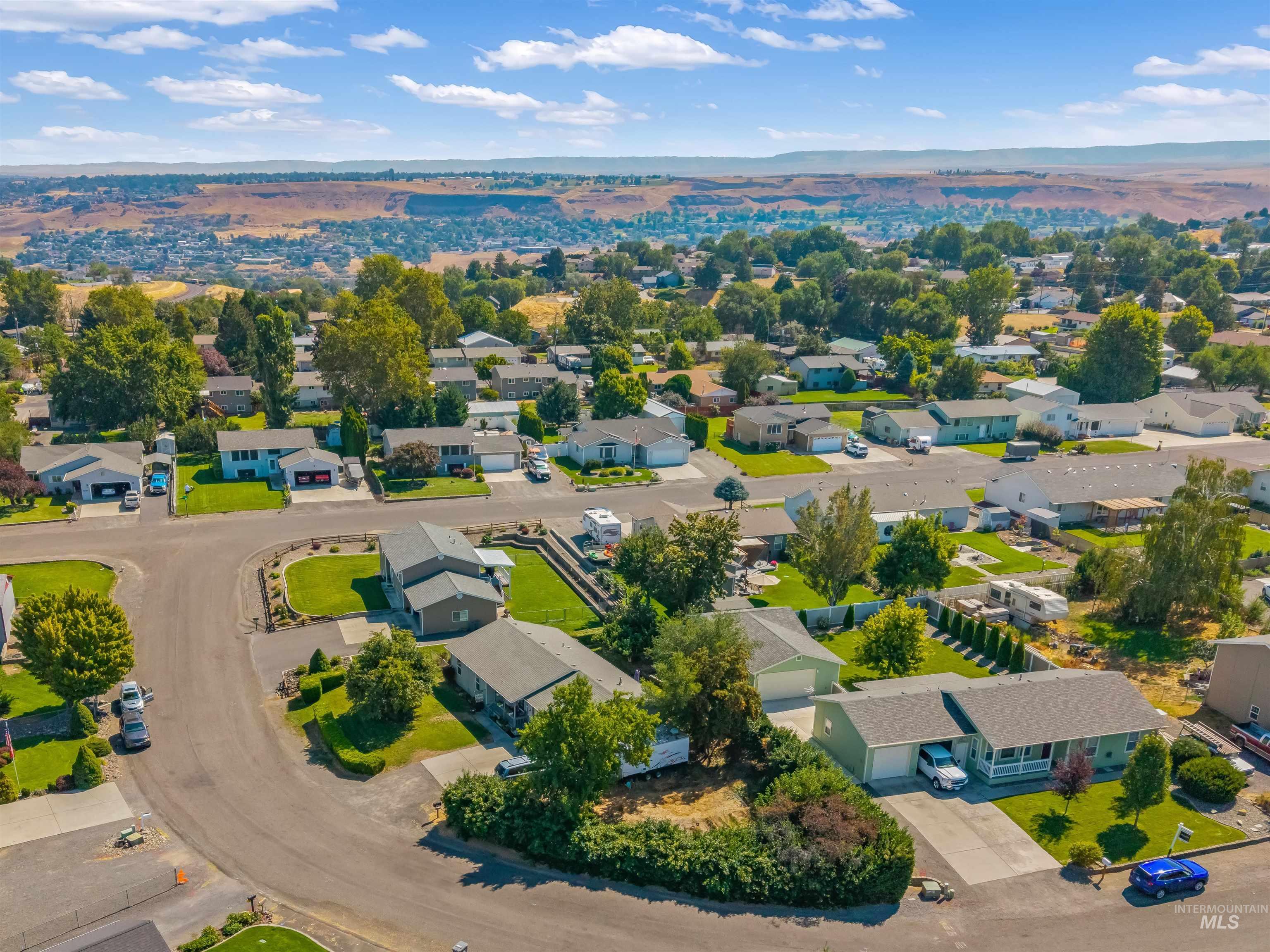 2535 18th Street, Clarkston, Washington 99403, 3 Bedrooms, 2 Bathrooms, Residential For Sale, Price $409,900,MLS 98998876