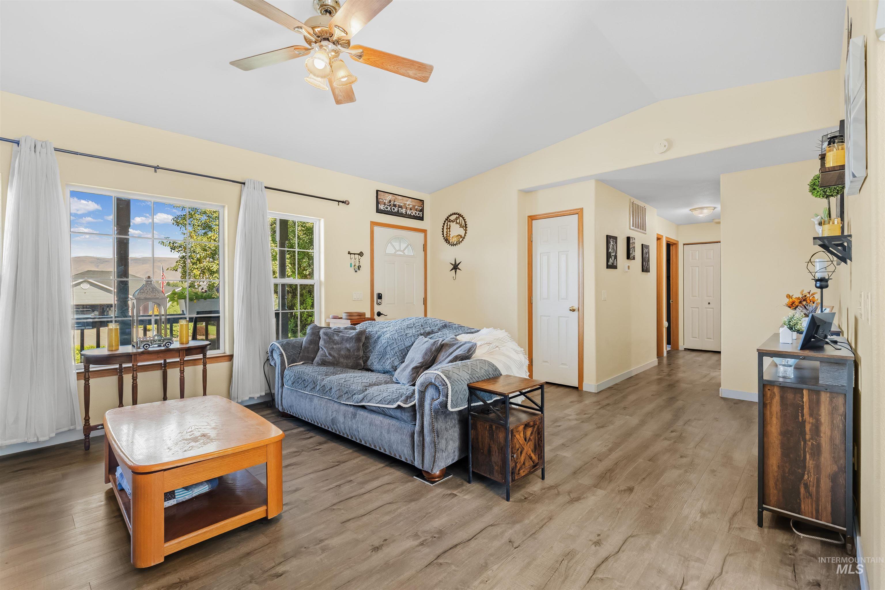 2535 18th Street, Clarkston, Washington 99403, 3 Bedrooms, 2 Bathrooms, Residential For Sale, Price $409,900,MLS 98998876