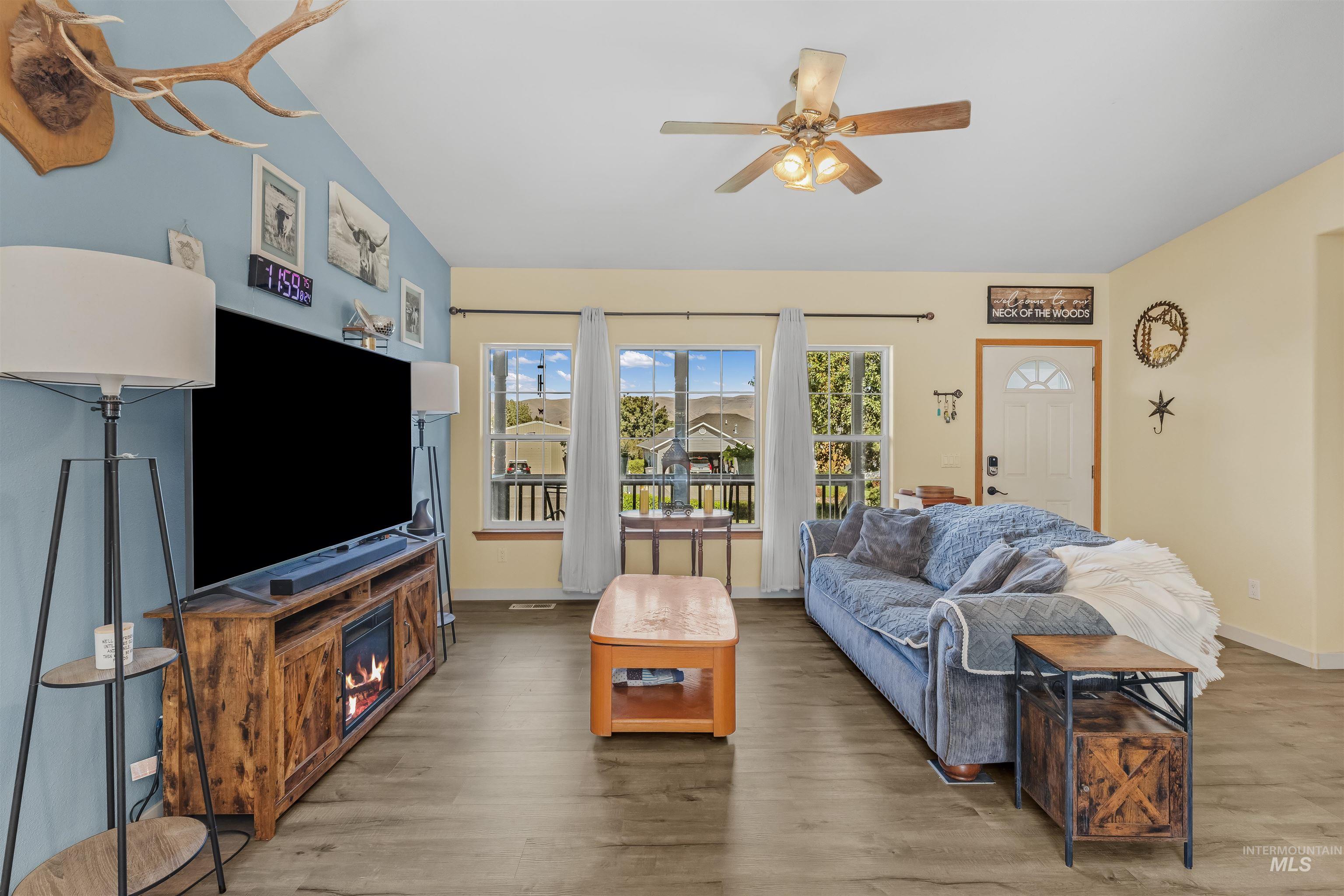 2535 18th Street, Clarkston, Washington 99403, 3 Bedrooms, 2 Bathrooms, Residential For Sale, Price $409,900,MLS 98998876