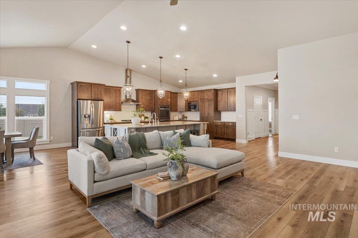 2291 Columbia Dr., Twin Falls, Idaho 83301, 4 Bedrooms, 2.5 Bathrooms, Residential For Sale, Price $699,900,MLS 98998878