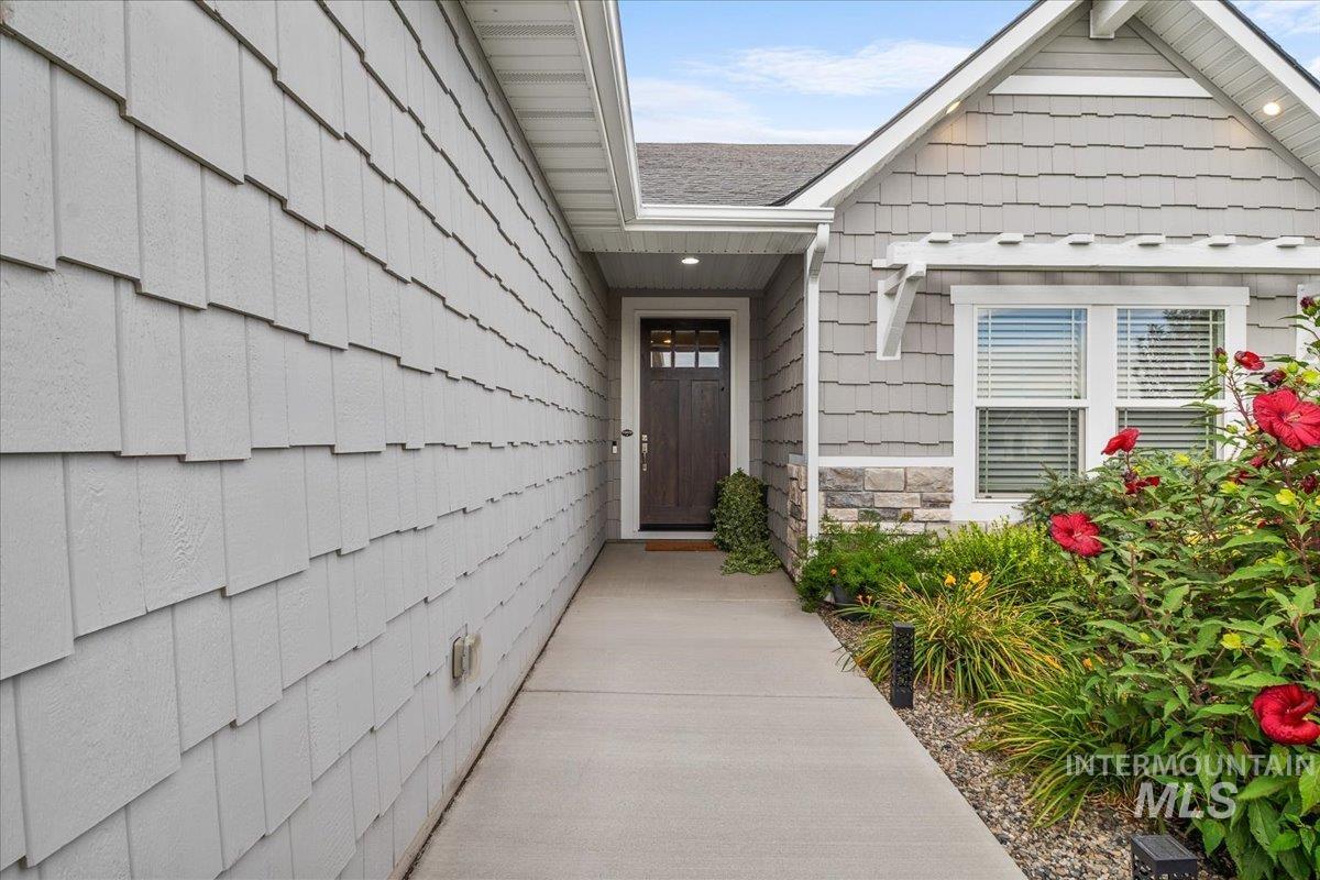 2291 Columbia Dr., Twin Falls, Idaho 83301, 4 Bedrooms, 2.5 Bathrooms, Residential For Sale, Price $699,900,MLS 98998878