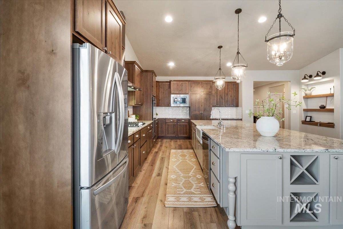2291 Columbia Dr., Twin Falls, Idaho 83301, 4 Bedrooms, 2.5 Bathrooms, Residential For Sale, Price $699,900,MLS 98998878