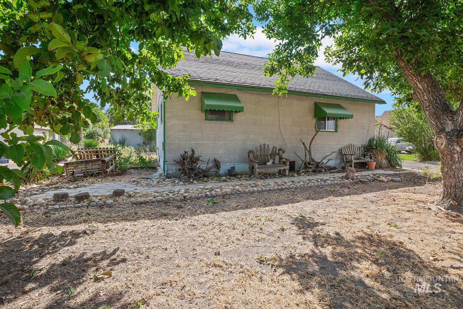 515 Stevens Ave, Filer, Idaho 83328, 4 Bedrooms, 2 Bathrooms, Residential For Sale, Price $340,000,MLS 98998880