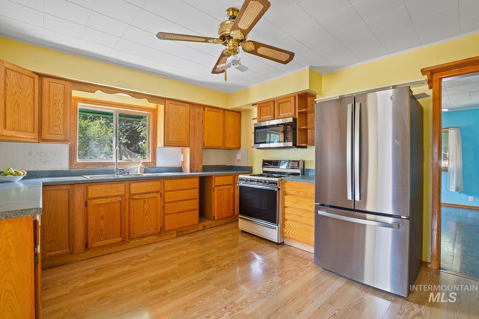 515 Stevens Ave, Filer, Idaho 83328, 4 Bedrooms, 2 Bathrooms, Residential For Sale, Price $340,000,MLS 98998880
