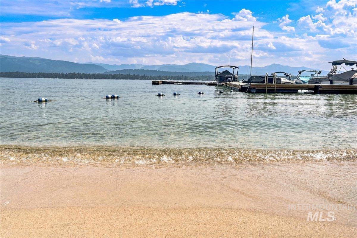 1571 Warren Wagon Road, McCall, Idaho 83638, 3 Bedrooms, 2 Bathrooms, Residential For Sale, Price $1,350,000,MLS 98998883