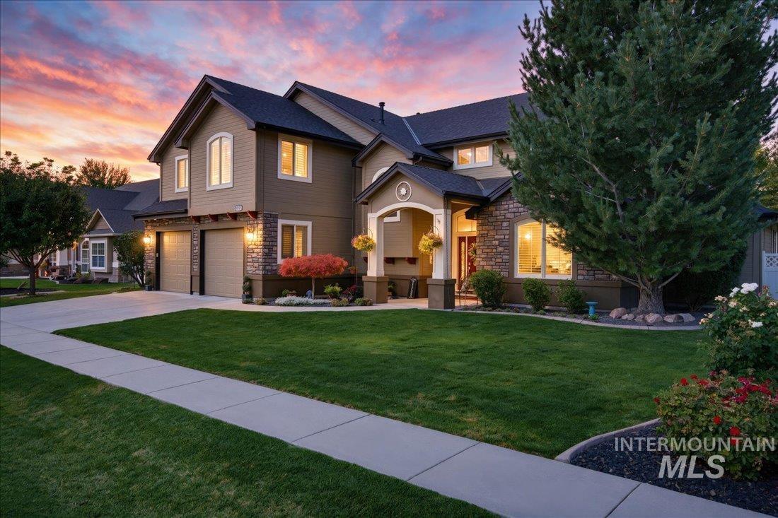 4393 N Palatine Ave., Meridian, Idaho 83646, 5 Bedrooms, 3.5 Bathrooms, Residential For Sale, Price $1,029,000,MLS 98998885