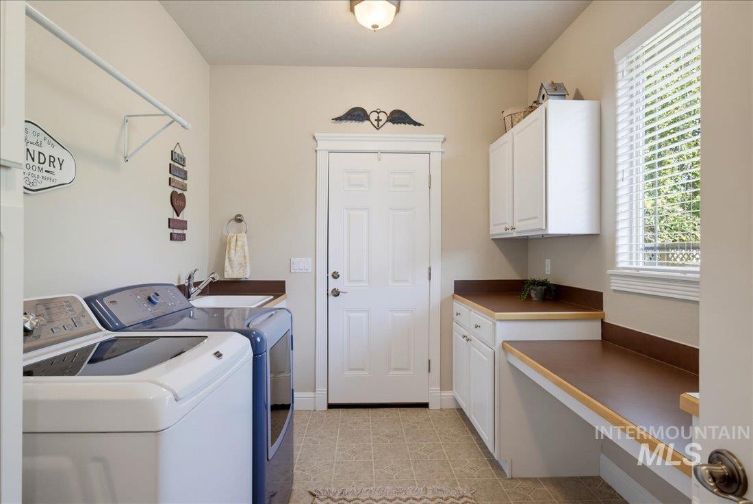 4393 N Palatine Ave., Meridian, Idaho 83646, 5 Bedrooms, 3.5 Bathrooms, Residential For Sale, Price $1,029,000,MLS 98998885