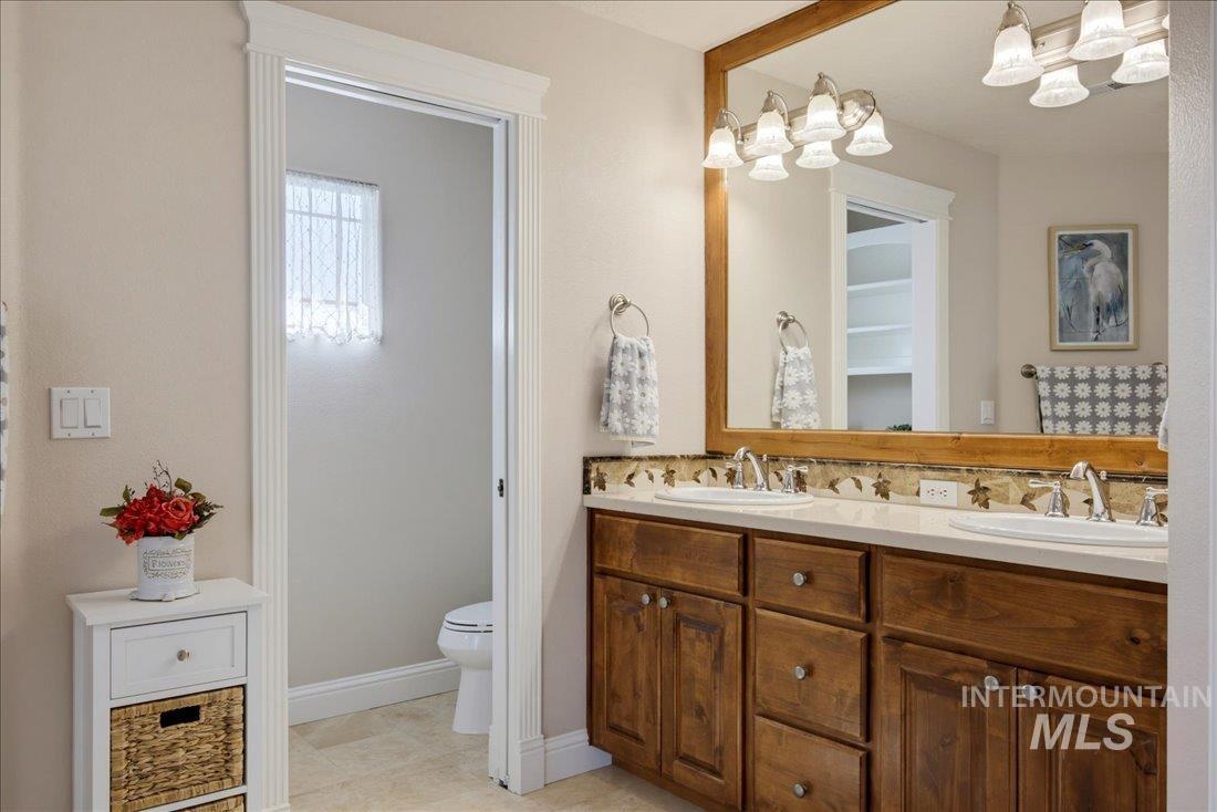 4393 N Palatine Ave., Meridian, Idaho 83646, 5 Bedrooms, 3.5 Bathrooms, Residential For Sale, Price $1,029,000,MLS 98998885