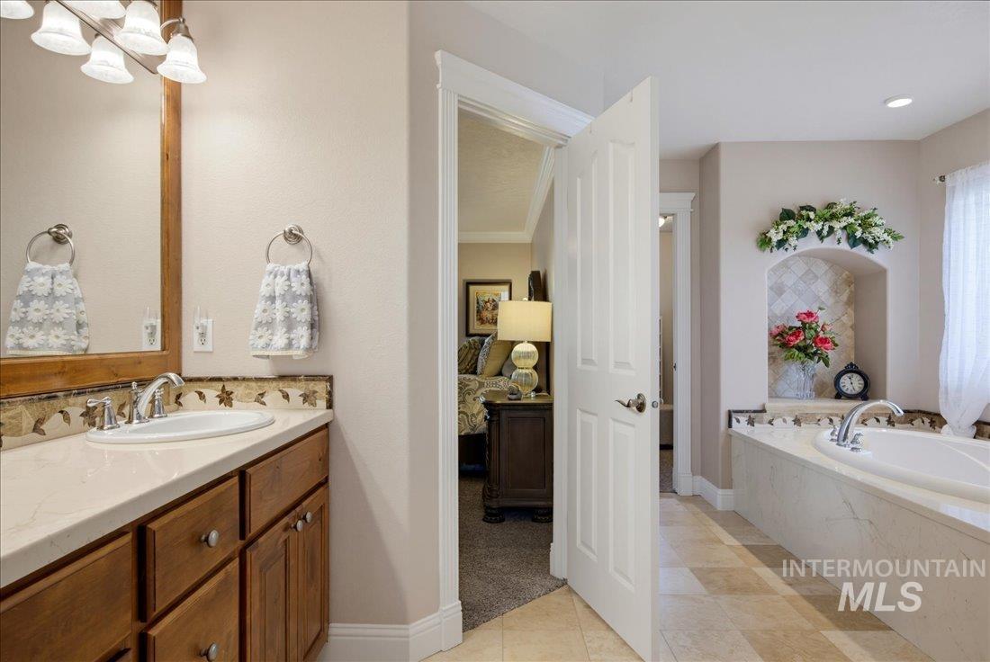 4393 N Palatine Ave., Meridian, Idaho 83646, 5 Bedrooms, 3.5 Bathrooms, Residential For Sale, Price $1,029,000,MLS 98998885