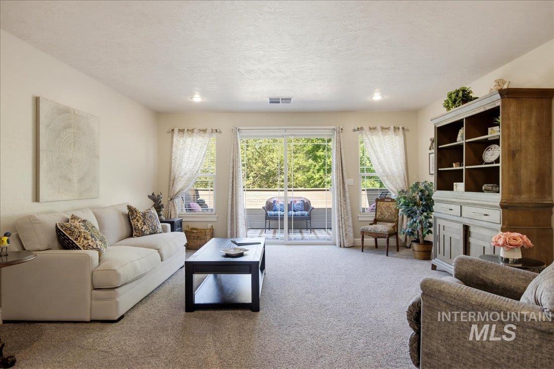 4393 N Palatine Ave., Meridian, Idaho 83646, 5 Bedrooms, 3.5 Bathrooms, Residential For Sale, Price $1,029,000, 98998885