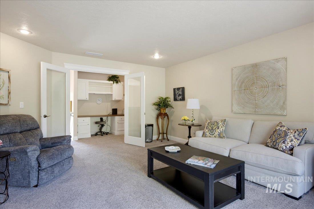 4393 N Palatine Ave., Meridian, Idaho 83646, 5 Bedrooms, 3.5 Bathrooms, Residential For Sale, Price $1,029,000,MLS 98998885