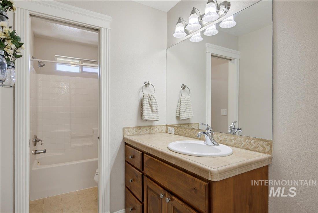 4393 N Palatine Ave., Meridian, Idaho 83646, 5 Bedrooms, 3.5 Bathrooms, Residential For Sale, Price $1,029,000, 98998885