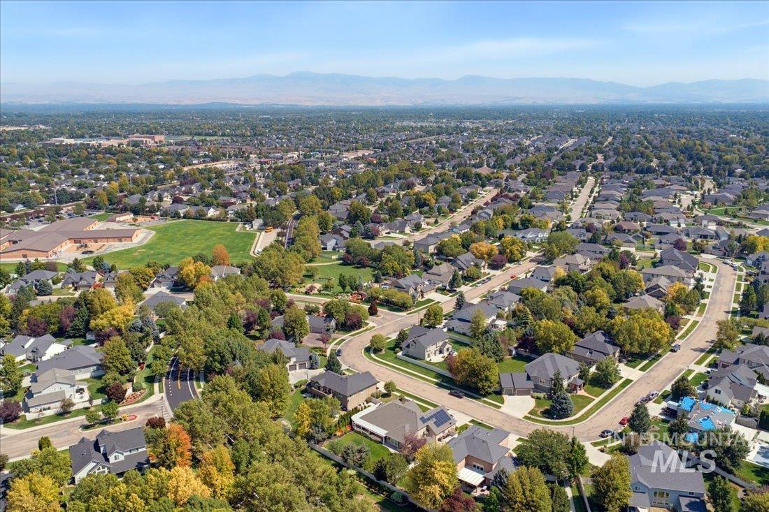 4393 N Palatine Ave., Meridian, Idaho 83646, 5 Bedrooms, 3.5 Bathrooms, Residential For Sale, Price $1,029,000, 98998885