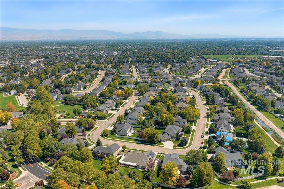 4393 N Palatine Ave., Meridian, Idaho 83646, 5 Bedrooms, 3.5 Bathrooms, Residential For Sale, Price $1,029,000,MLS 98998885