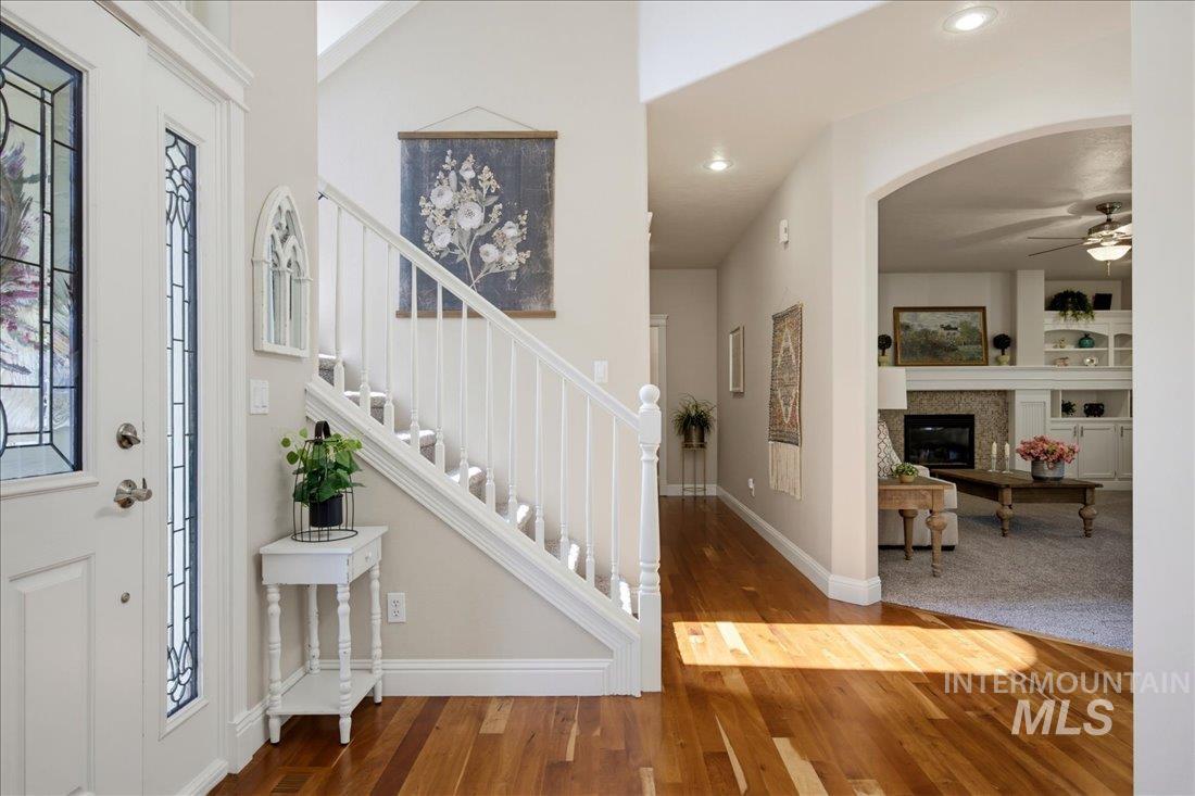 4393 N Palatine Ave., Meridian, Idaho 83646, 5 Bedrooms, 3.5 Bathrooms, Residential For Sale, Price $1,029,000,MLS 98998885