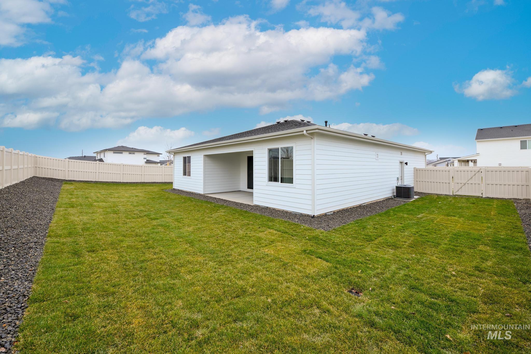 6167 W Snow Currant St, Meridian, Idaho 83646, 3 Bedrooms, 2 Bathrooms, Residential For Sale, Price $499,000,MLS 98998887