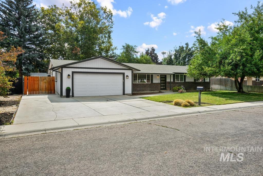 3518 N Frontier Way, Boise, Idaho 83713, 3 Bedrooms, 2 Bathrooms, Residential For Sale, Price $434,900,MLS 98998889