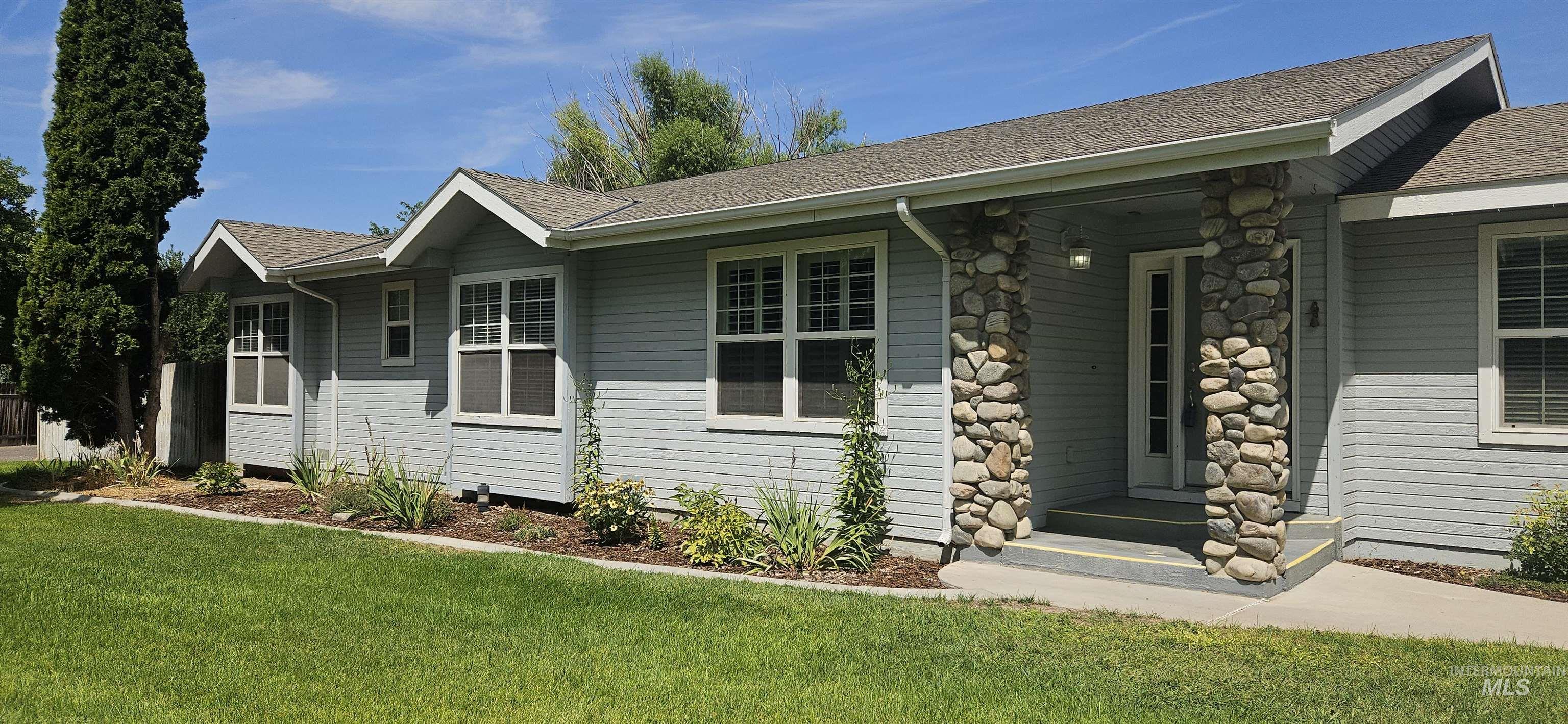 1741 Pomerelle Drive, Twin Falls, Idaho 83301, 3 Bedrooms, 2.5 Bathrooms, Residential For Sale, Price $699,000,MLS 98998890