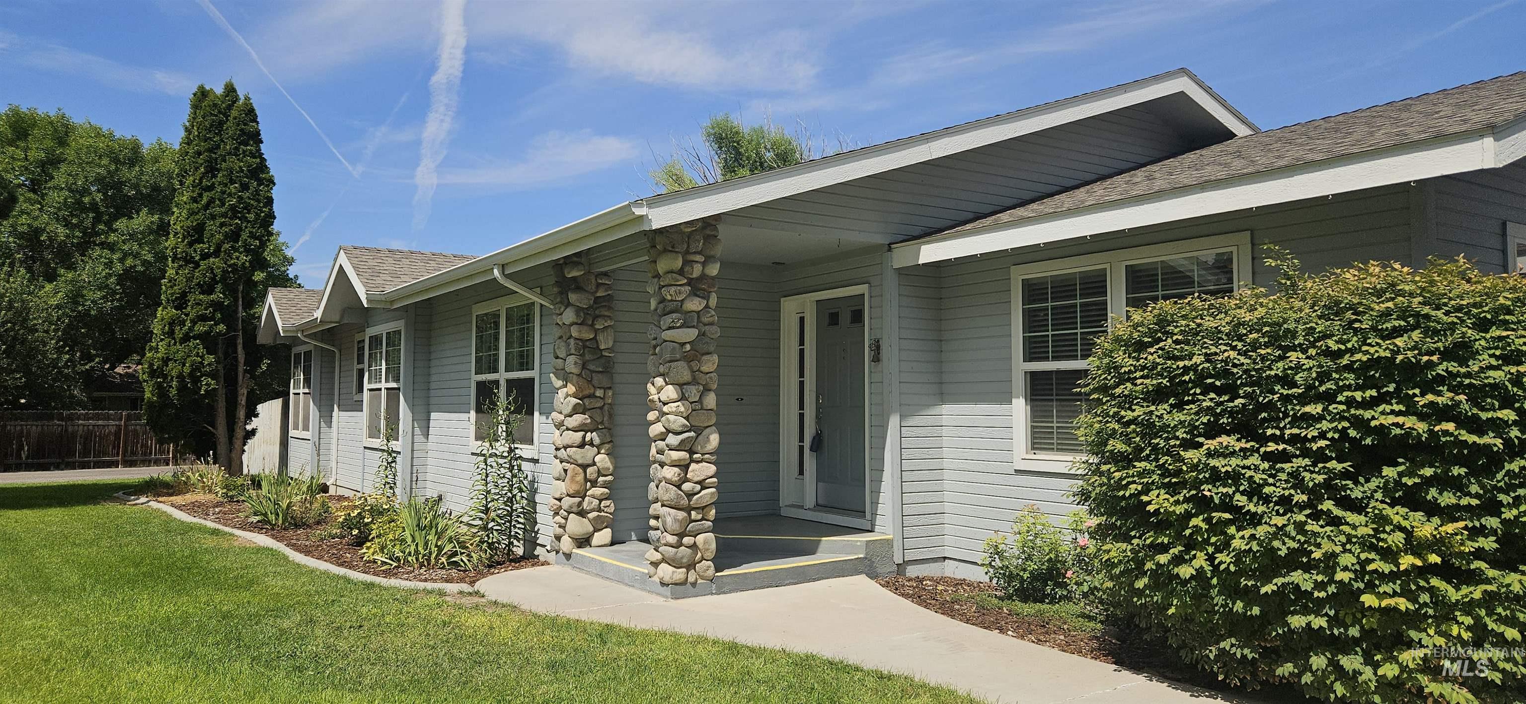 1741 Pomerelle Drive, Twin Falls, Idaho 83301, 3 Bedrooms, 2.5 Bathrooms, Residential For Sale, Price $699,000,MLS 98998890