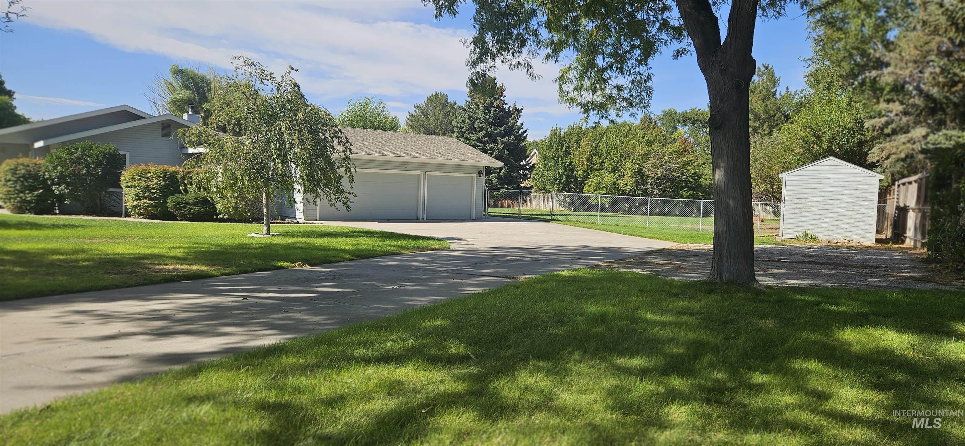 1741 Pomerelle Drive, Twin Falls, Idaho 83301, 3 Bedrooms, 2.5 Bathrooms, Residential For Sale, Price $630,000,MLS 98998890