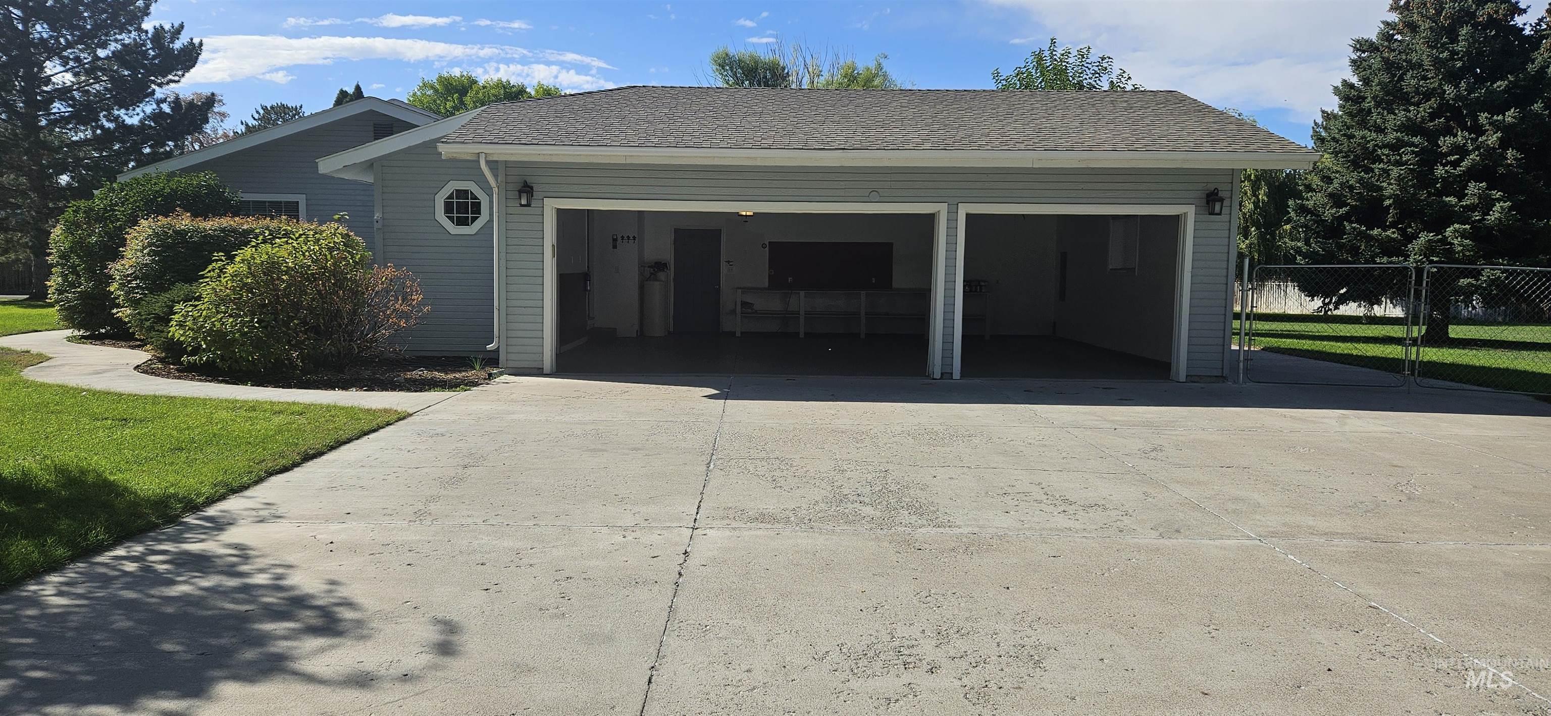 1741 Pomerelle Drive, Twin Falls, Idaho 83301, 3 Bedrooms, 2.5 Bathrooms, Residential For Sale, Price $630,000,MLS 98998890