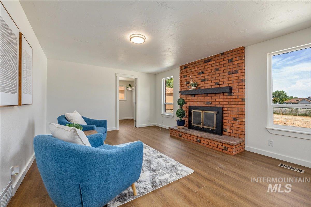 406 Lindenwood Dr, Nampa, Idaho 83686, 3 Bedrooms, 2 Bathrooms, Residential For Sale, Price $550,000,MLS 98998891